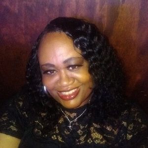 Meet your Posher, Cynthia